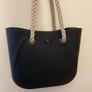 O bag inspired tote